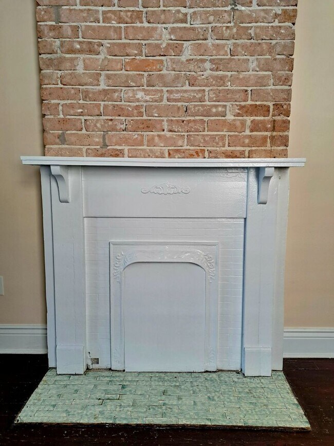 Building Photo - 3216 Bienville St