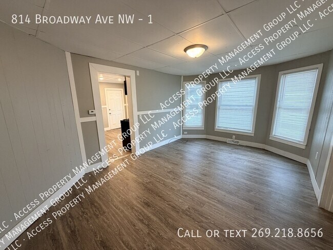Building Photo - 814 Broadway Ave NW