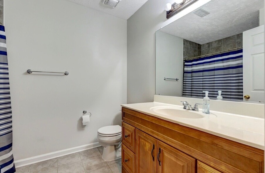 Building Photo - 102 Fresca Ct