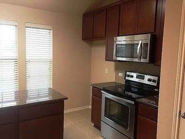 Building Photo - 520 S Brook Dr