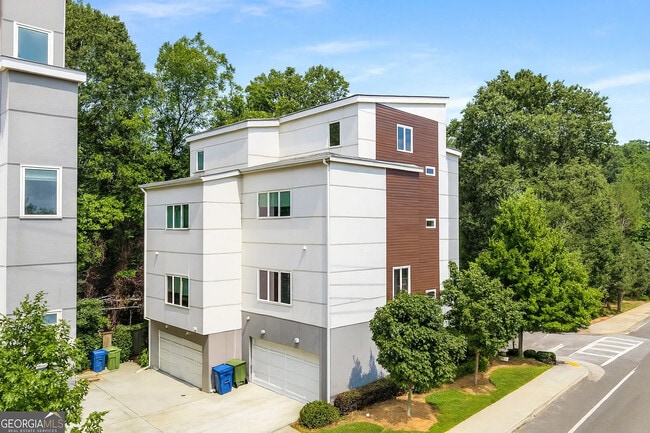 Building Photo - 1672 DeKalb Ave NE