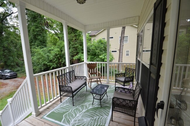 Building Photo - Modern Chapel Hill Retreat with Designer Finishes & Spacious Outdoor Living