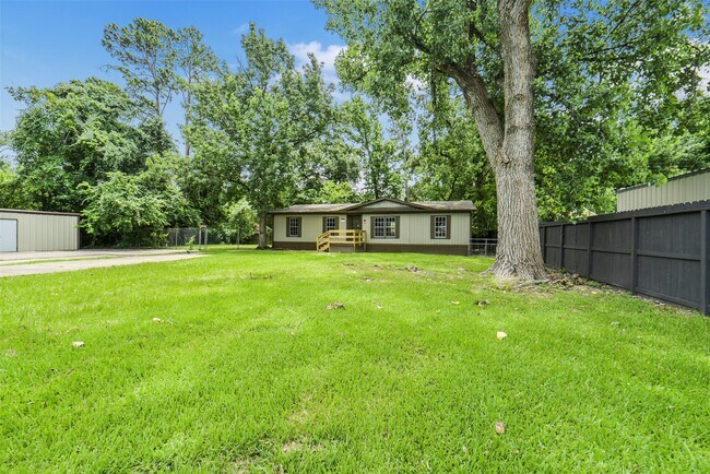 Building Photo - 11023 Forrest Valley Dr