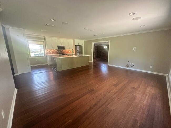 Building Photo - Fully remodeled home for rent