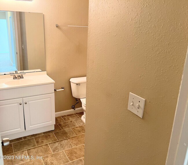 Building Photo - 8160 San Jose Manor Dr E