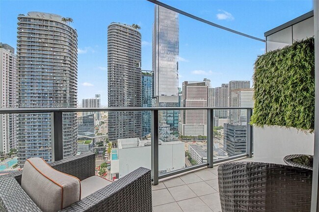 Building Photo - 1000 Brickell Plaza