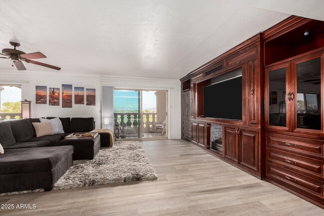 Building Photo - 7970 E Camelback Rd