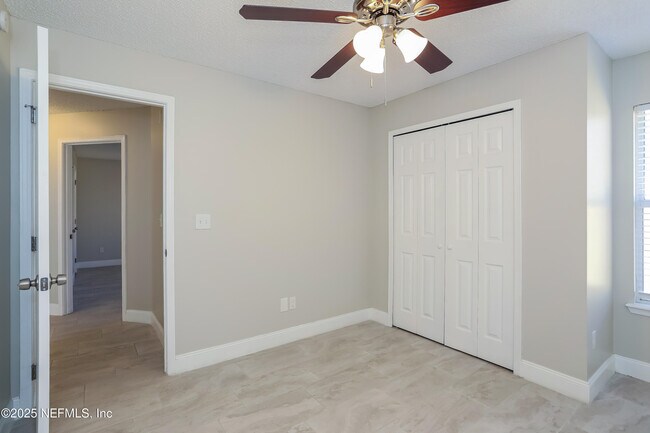 Building Photo - 3550 Caroline Vale Blvd