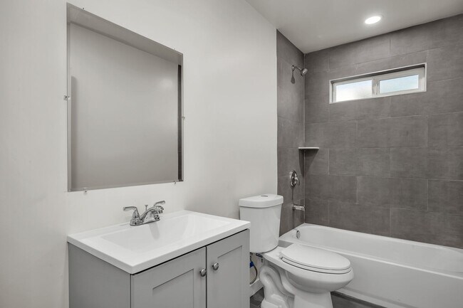 Building Photo - 5842-5840 Denver Ave