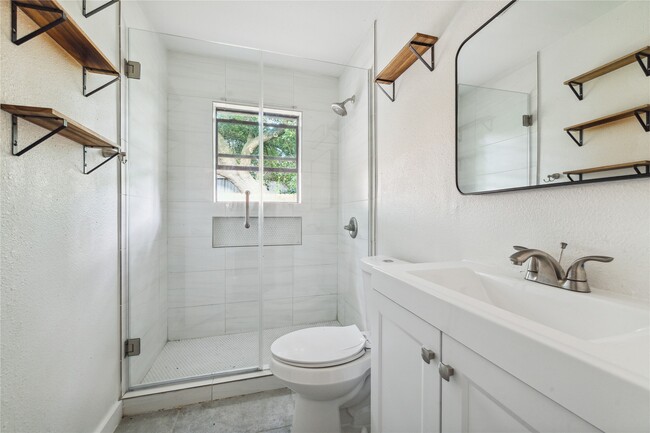 Building Photo - 4210 Delhi St