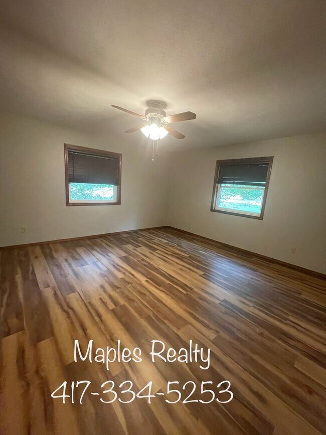 Building Photo - NEW LISTING 3 Bedroom, 2 Bath Home in Rockaway Beach, MO