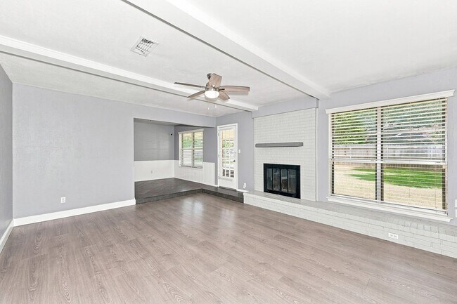 Building Photo - 3204 Denbury Dr