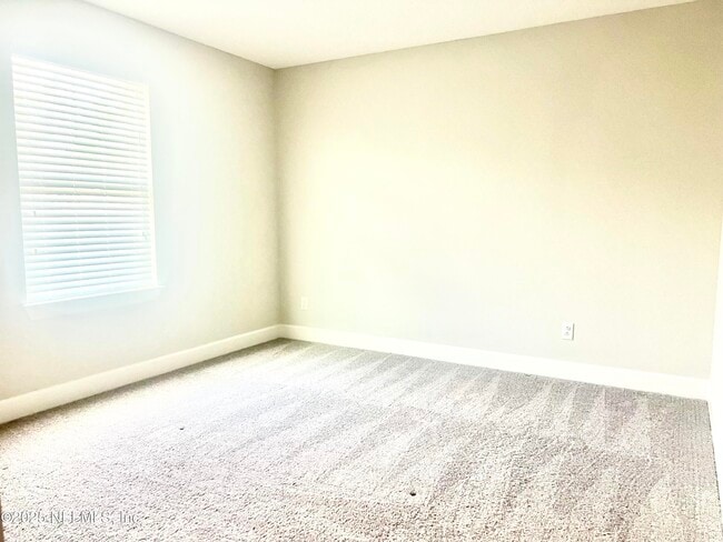 Building Photo - 242 Orchard Ln