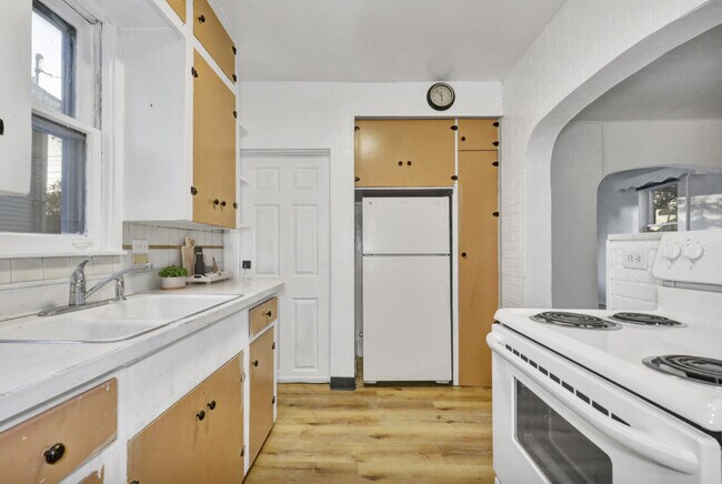 Building Photo - 917 S Pennsylvania Ave