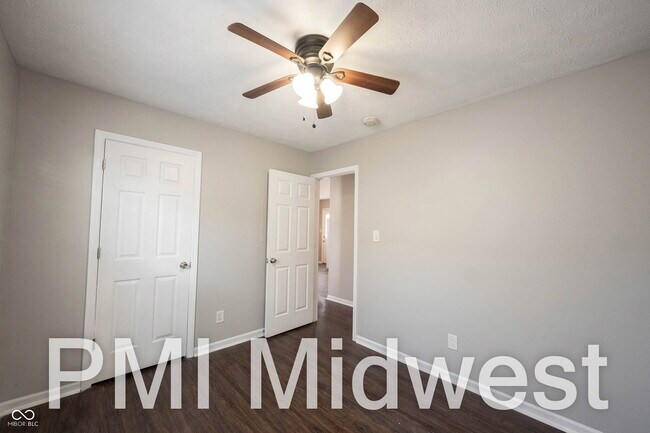 Building Photo - 1365 Mulberry St.