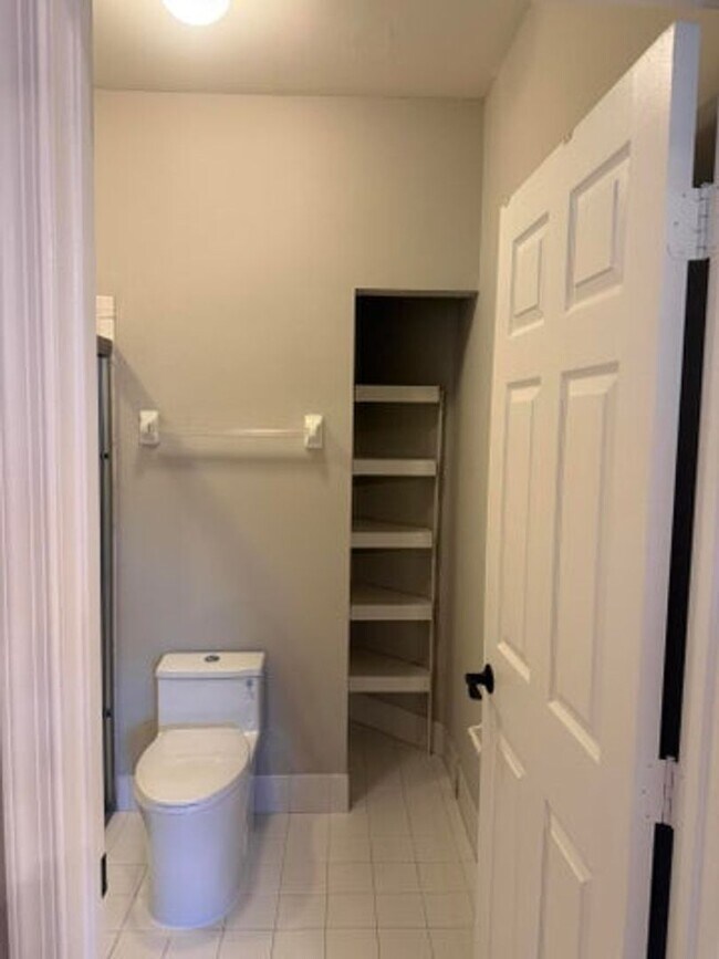 Building Photo - 4907 Pelican Manor