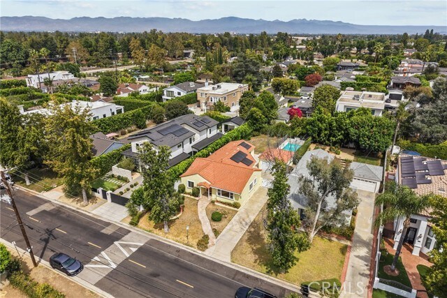 Building Photo - 5110 Petit Ave