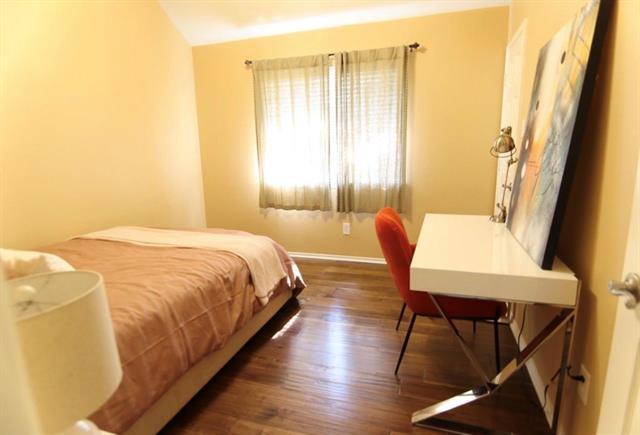 Building Photo - 3300 Bluegrass Dr