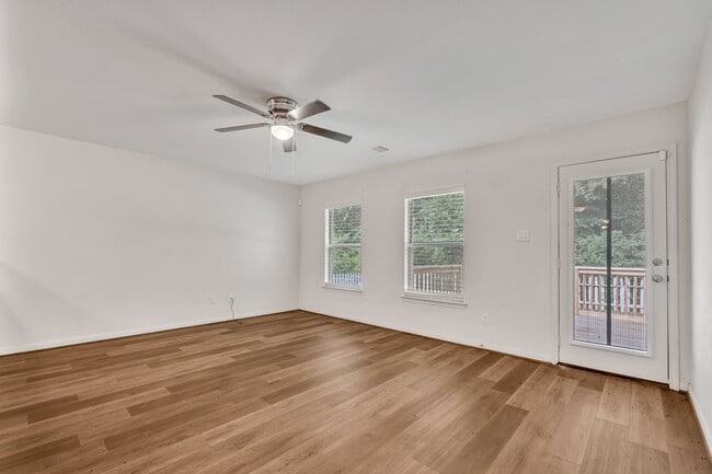 Building Photo - 184 Red Clover