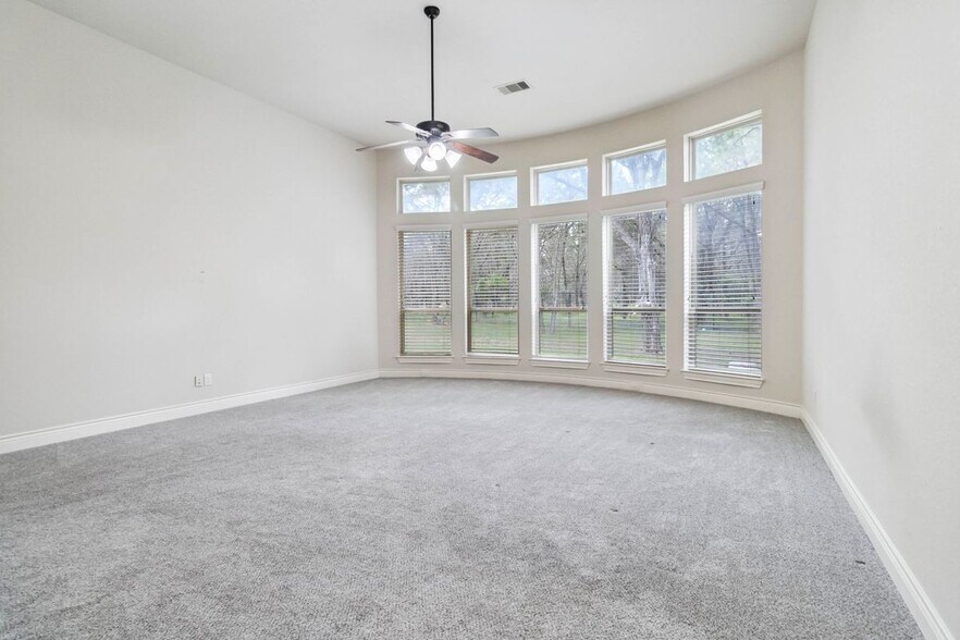 Building Photo - 944 Wilderness Oaks