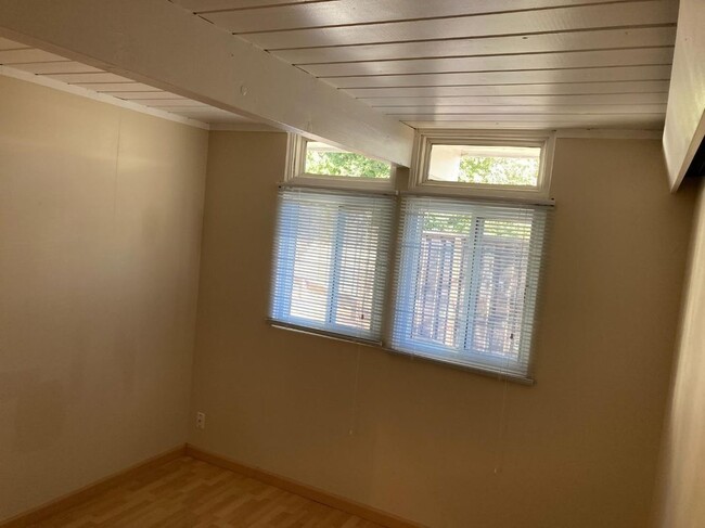 Building Photo - 15 Turtle Bay Pl