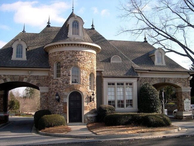 Building Photo - 7610 Wentworth Dr