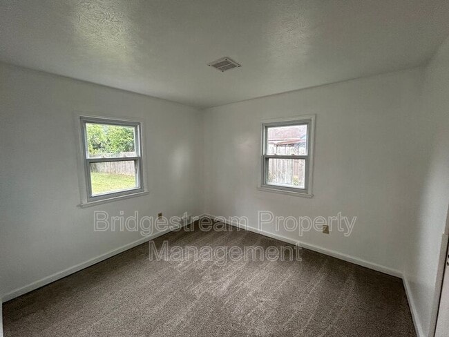 Building Photo - 4893 Burkhardt Rd