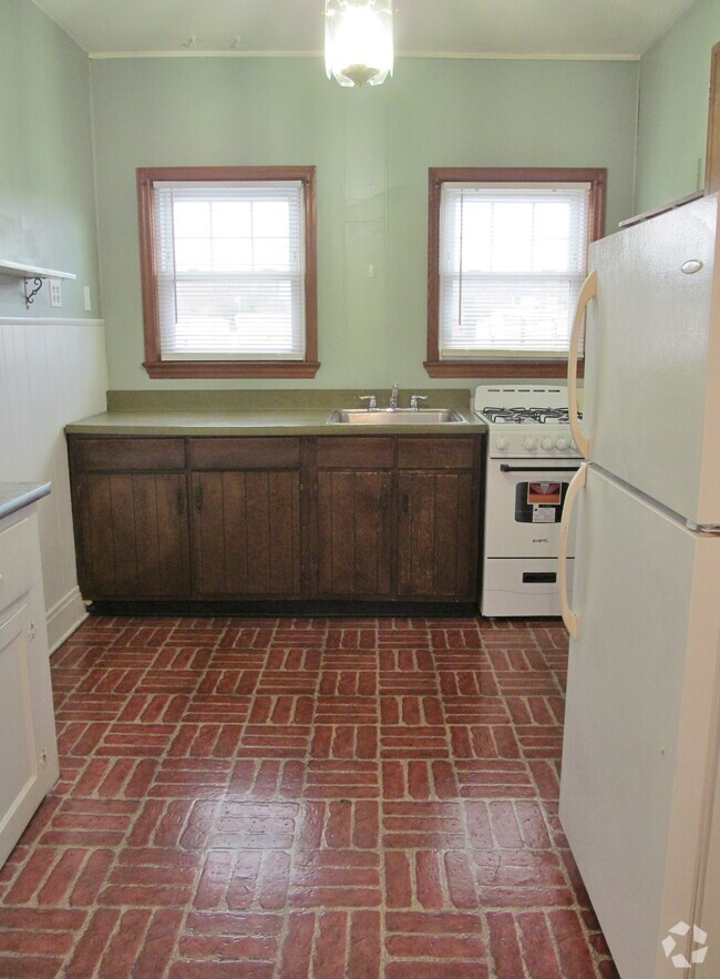 Building Photo - 315 Longwood Ave
