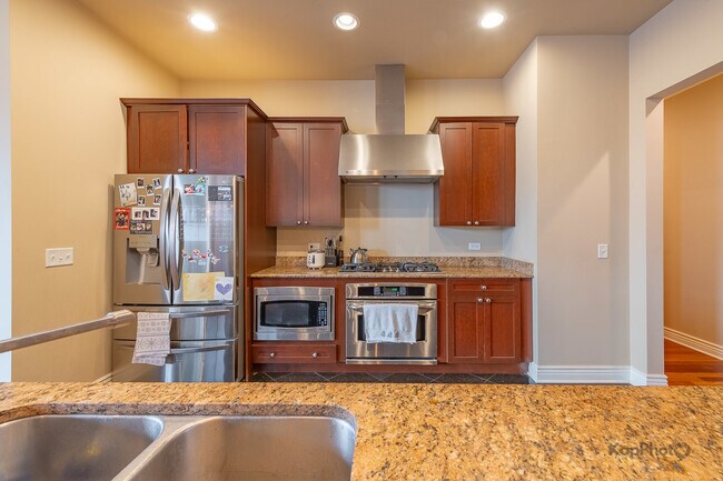 Building Photo - 1148 W Monroe St