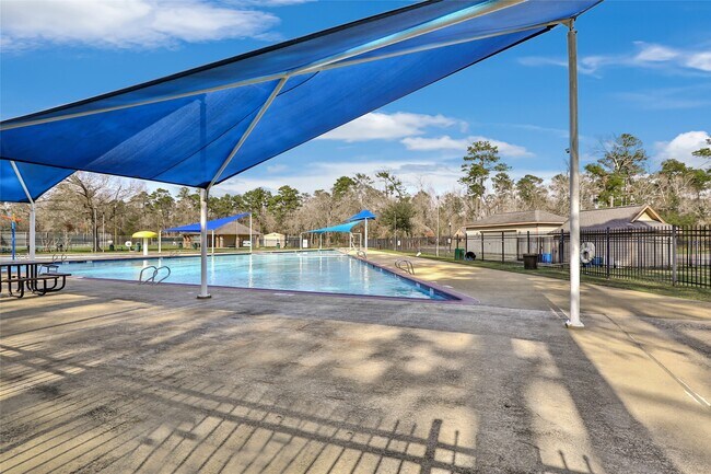 Building Photo - 1746 Cloister Dr