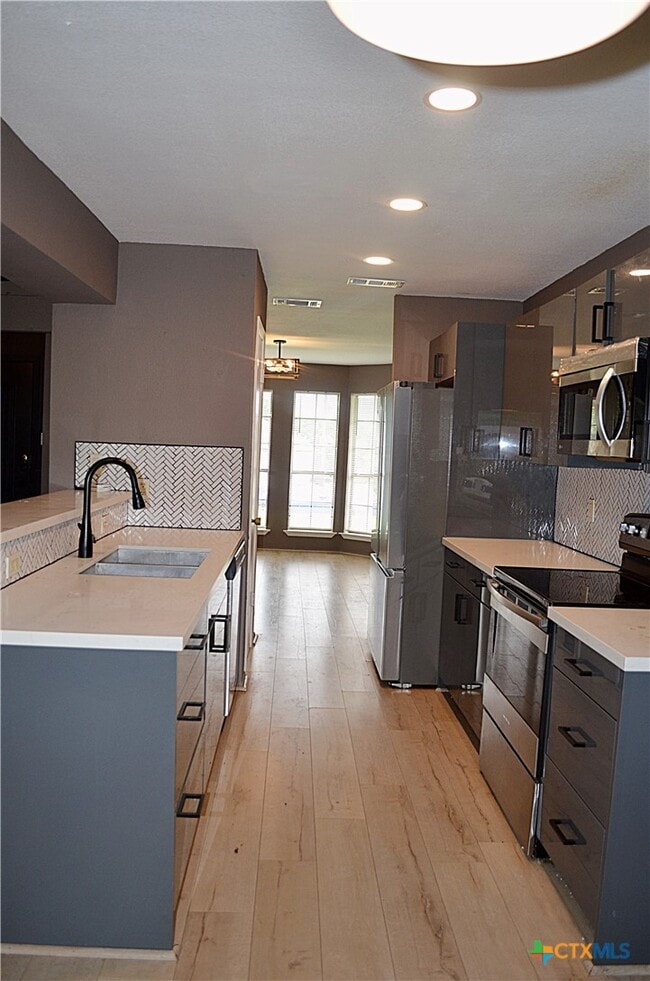 Building Photo - 4312 Creekside Dr