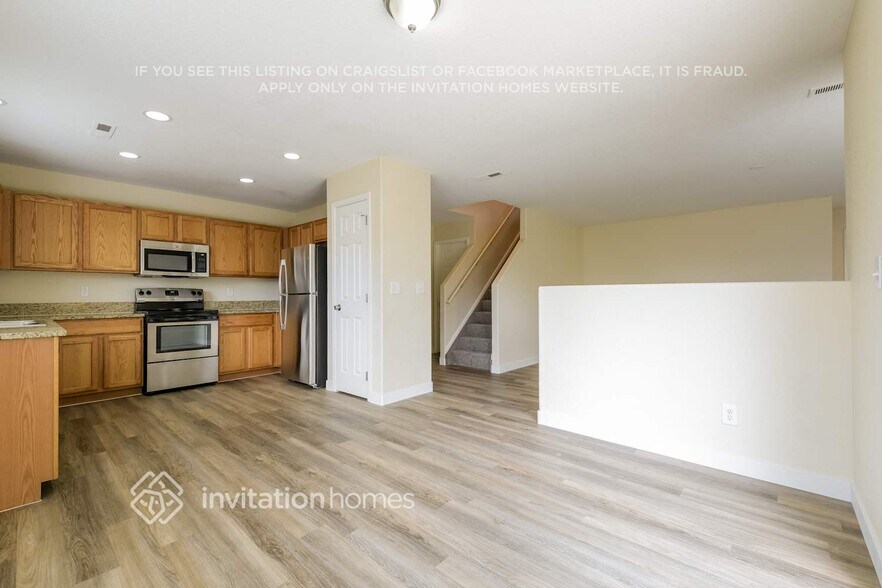 Building Photo - 729 Canyon Ln