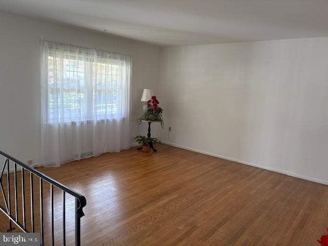 Building Photo - 7 Larchwood Rd