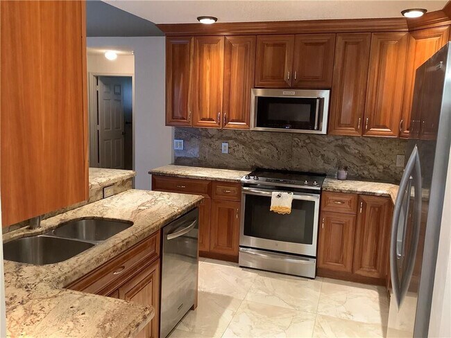 Building Photo - 4806 S Lee Rd