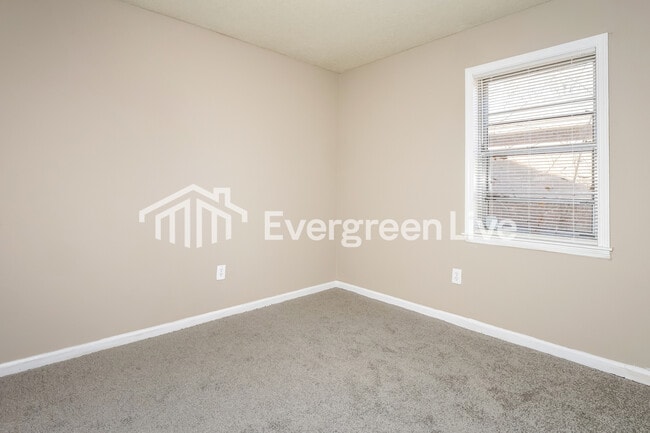 Building Photo - 4996 Harrington Ave