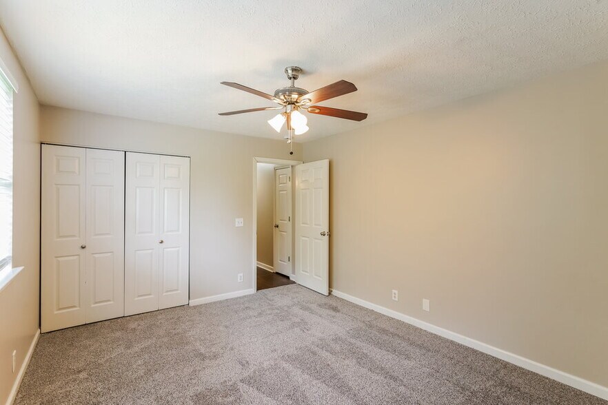 Building Photo - 178 Bradford Cir