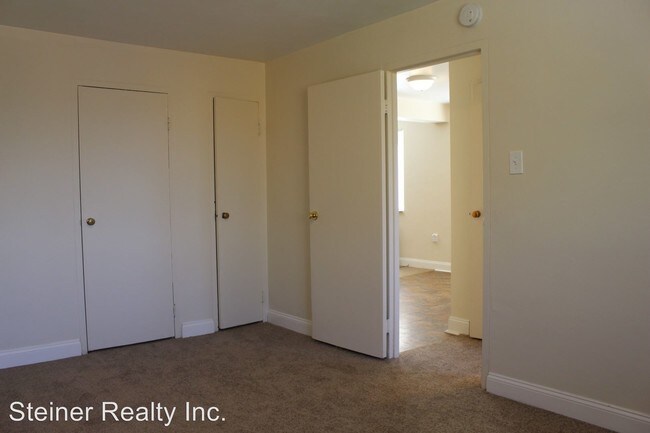 Building Photo - 1022 W Findley Dr