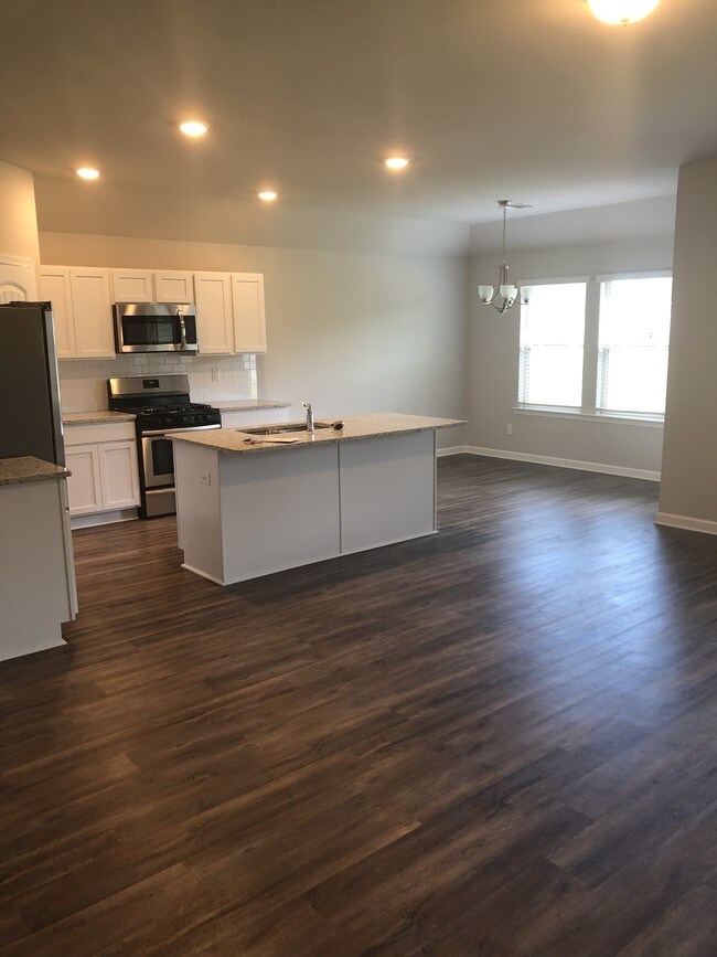 Building Photo - 42482 Lake Borgne Dr