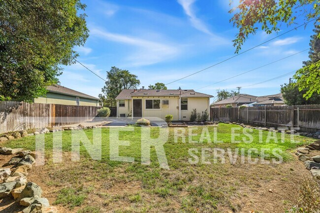 Building Photo - 2511 Cathay Wy