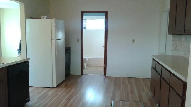 Building Photo - 3217 N Smith