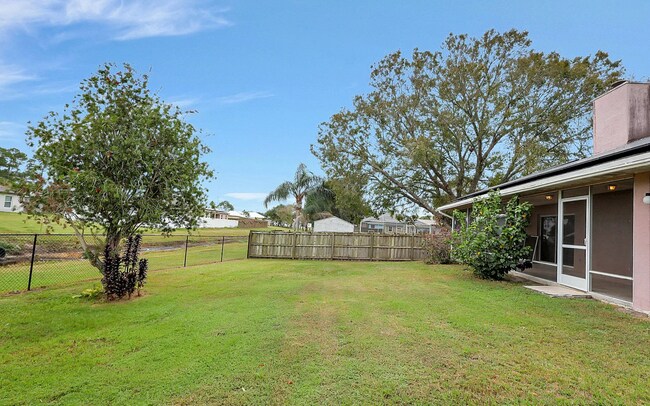 Building Photo - 1751 SW Southworth Terrace