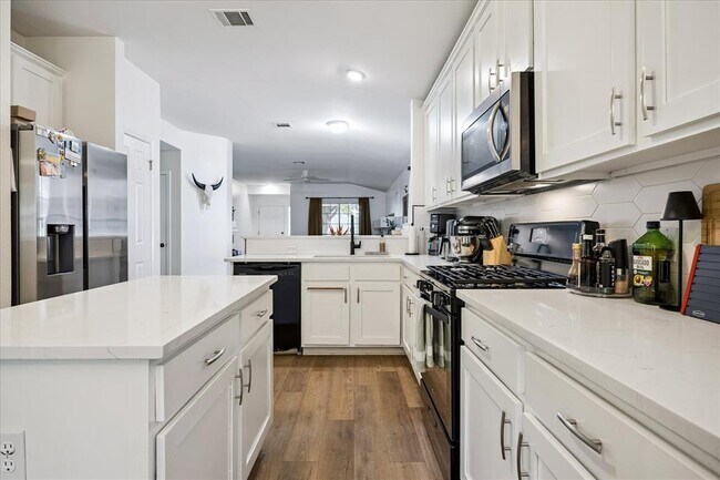 Building Photo - 9321 Linkmeadow Dr