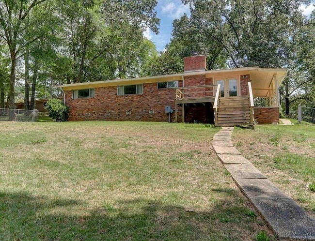 Building Photo - 202 Little John Trail