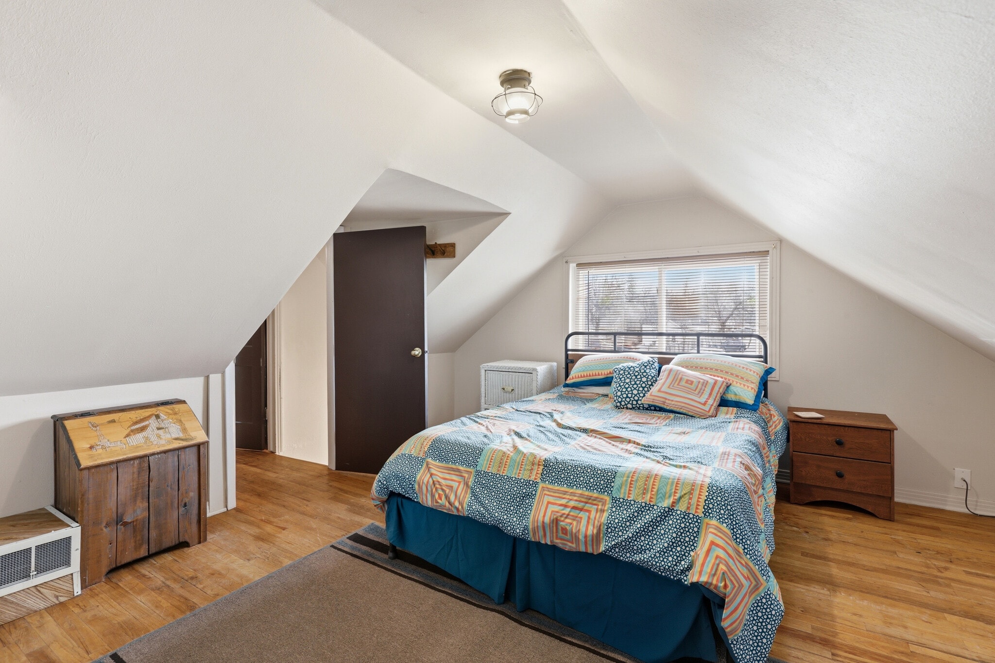 Building Photo - 727 Fairview St