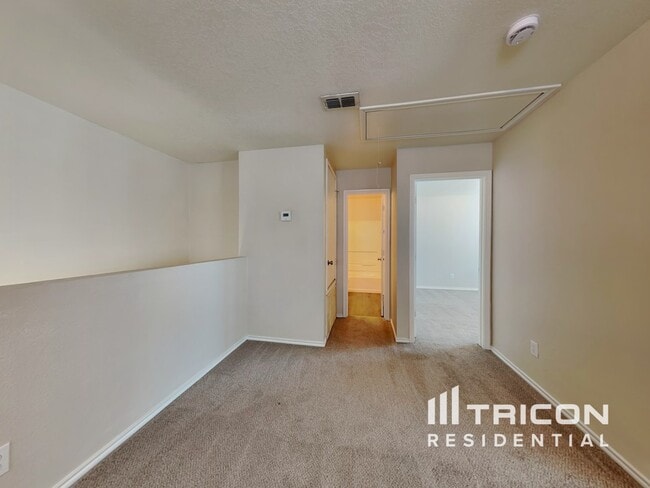 Building Photo - 10039 Amber Breeze