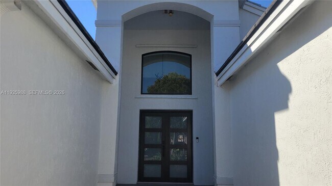 Building Photo - 381 Cameron Dr