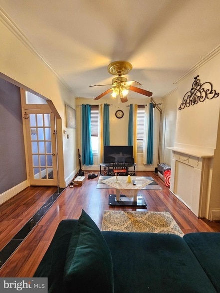 Building Photo - 1513 S Opal St