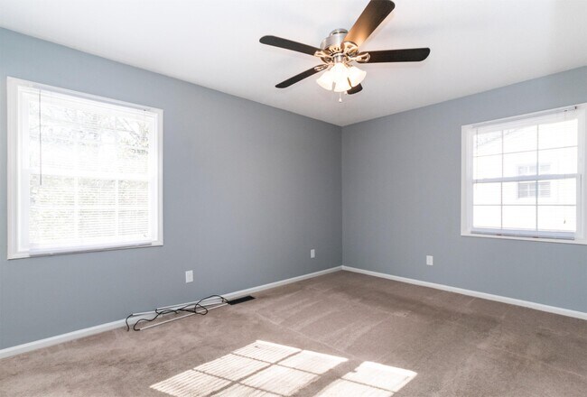 Building Photo - 108 Forestwood Dr