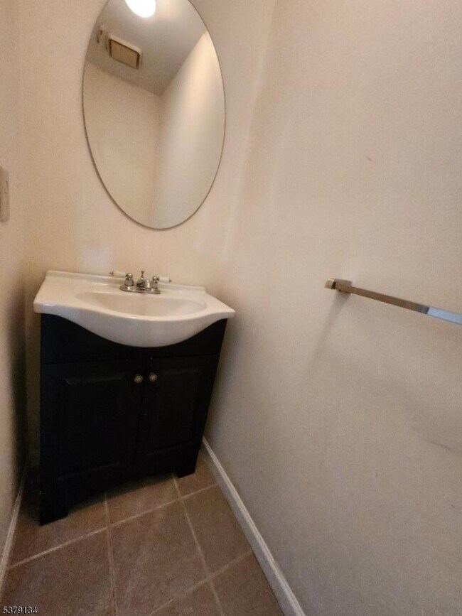 Building Photo - 263 Glastonbury Ln