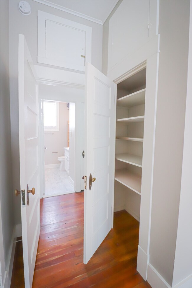 Building Photo - 3012 Avenue O 1/2